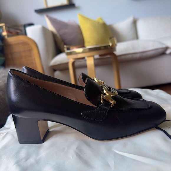 Gucci Malaga Leather Loafer in Black - Picture 2 of 7